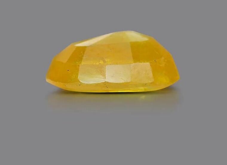 7.25 Carat Natural Sapphire Pukhraj Loose Stone