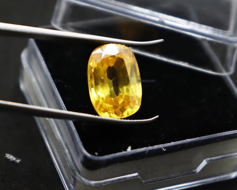 6.25 Carat Natural Sapphire Pukhraj Loose Stone